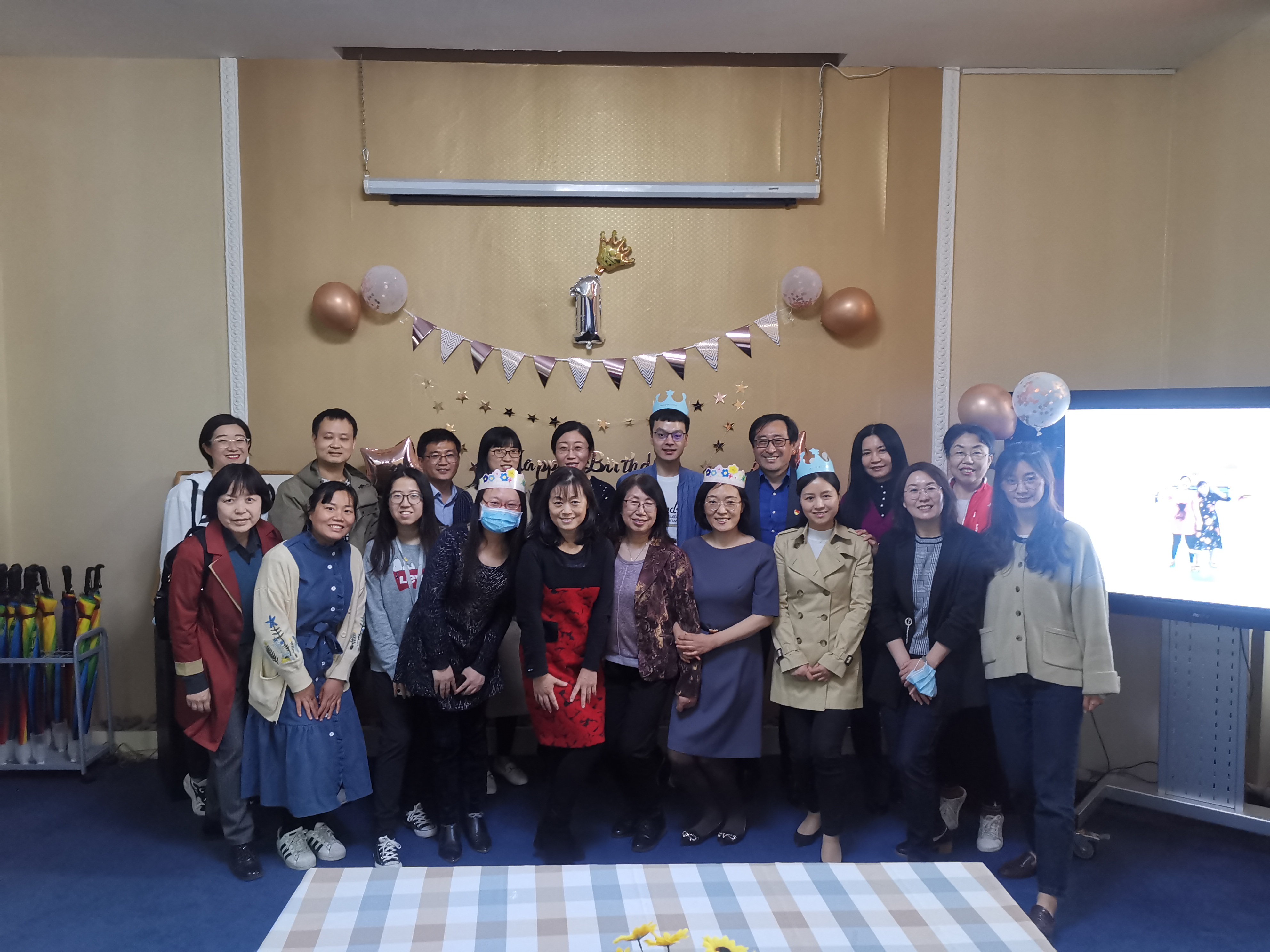 e9165b8b132e4fe898d3f90d5b48e3eb.jpg e9165b8b132e4fe898d3f90d5b48e3eb.jpg